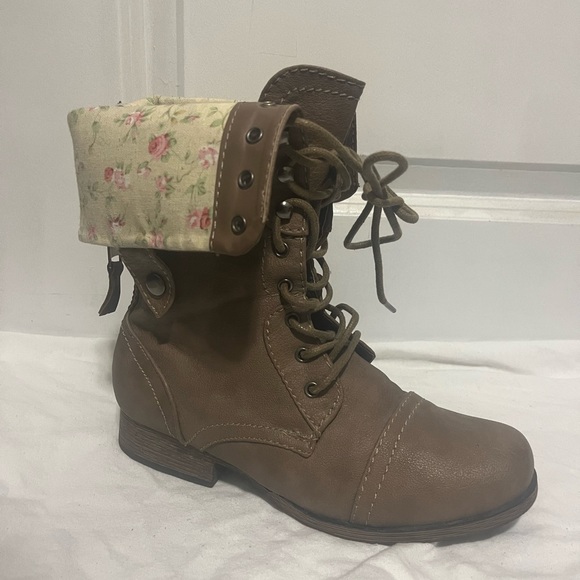 Urban Planet Boots - Picture 2 of 4